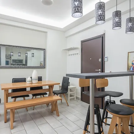 Supreme By Cloudkeys Apartment